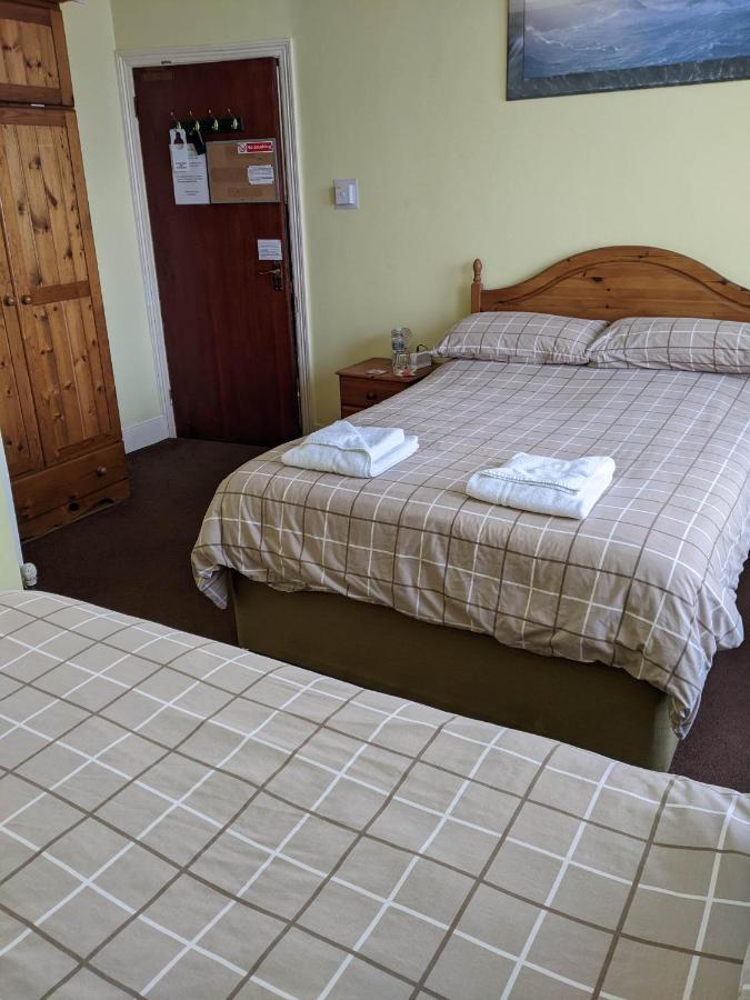 Kingswinford Guest House Пейнтън Екстериор снимка