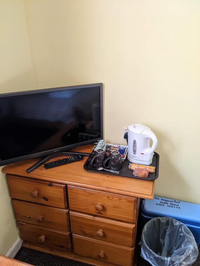 Kingswinford Guest House Пейнтън Екстериор снимка
